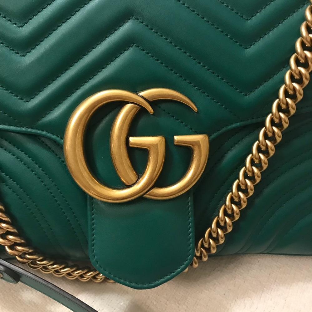 Authentic Gucci Medium Marmont Shoulder Flap Bag - Picture 2 of 8